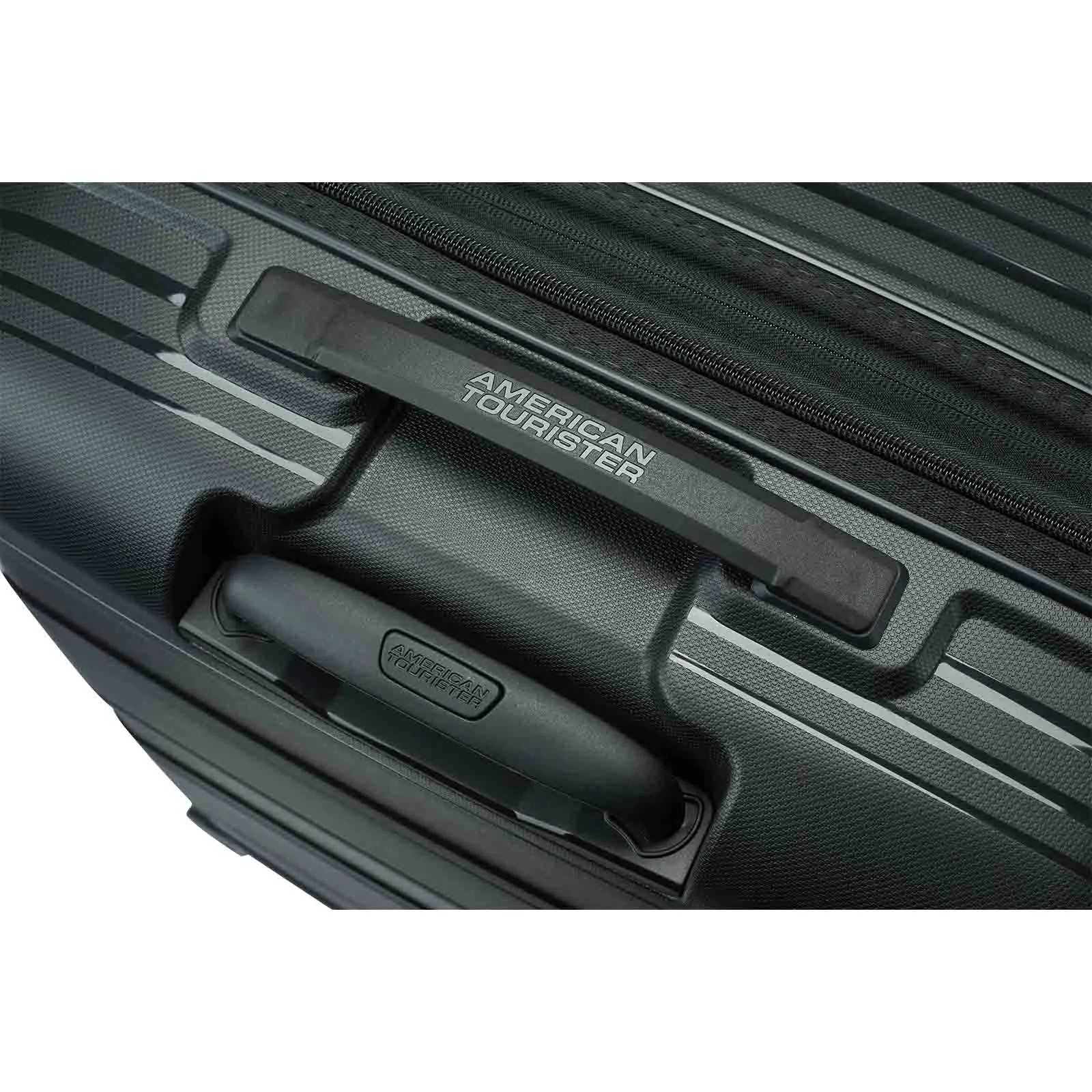 American Tourister Light Max 69cm Suitcase Black