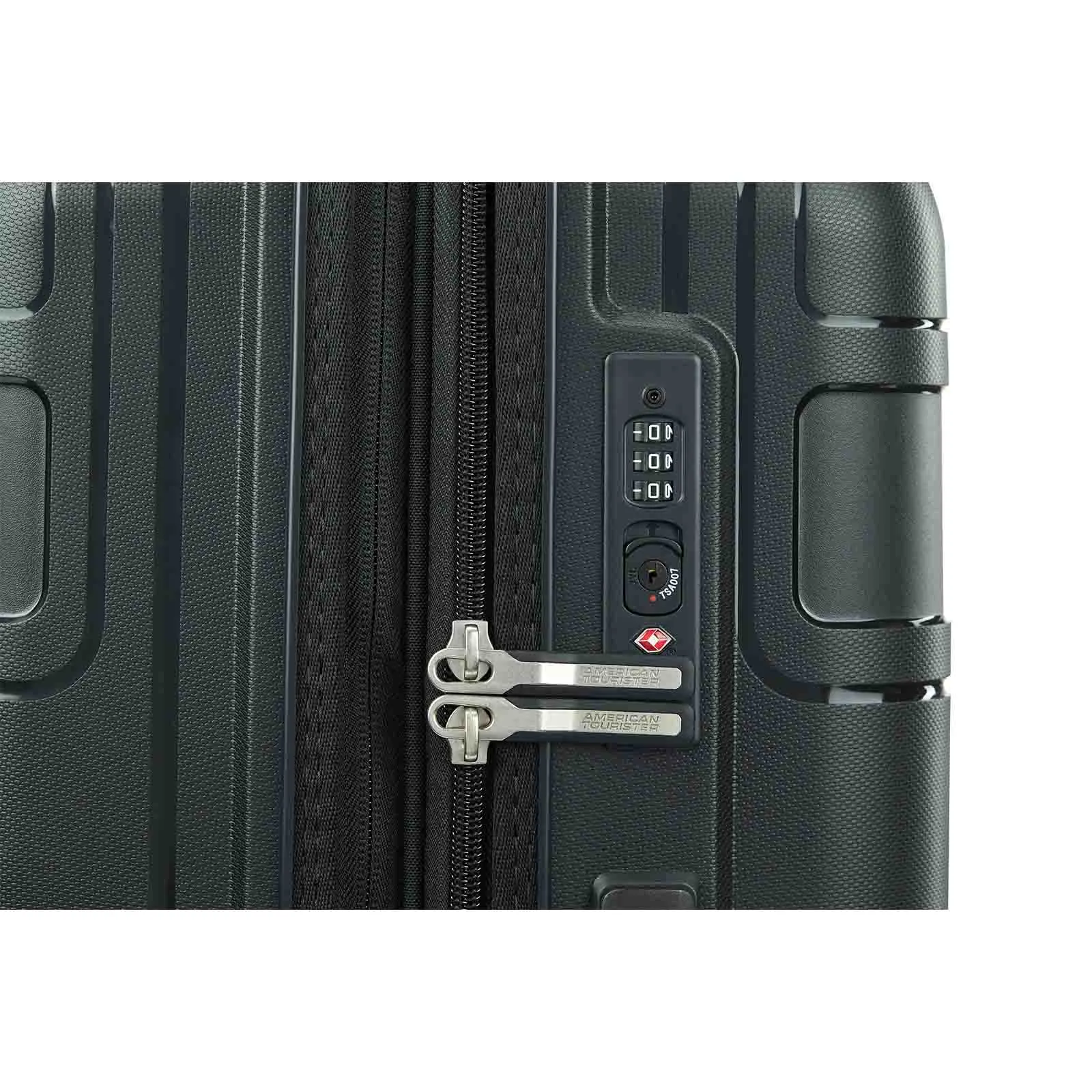 American Tourister Light Max 69cm Suitcase Black