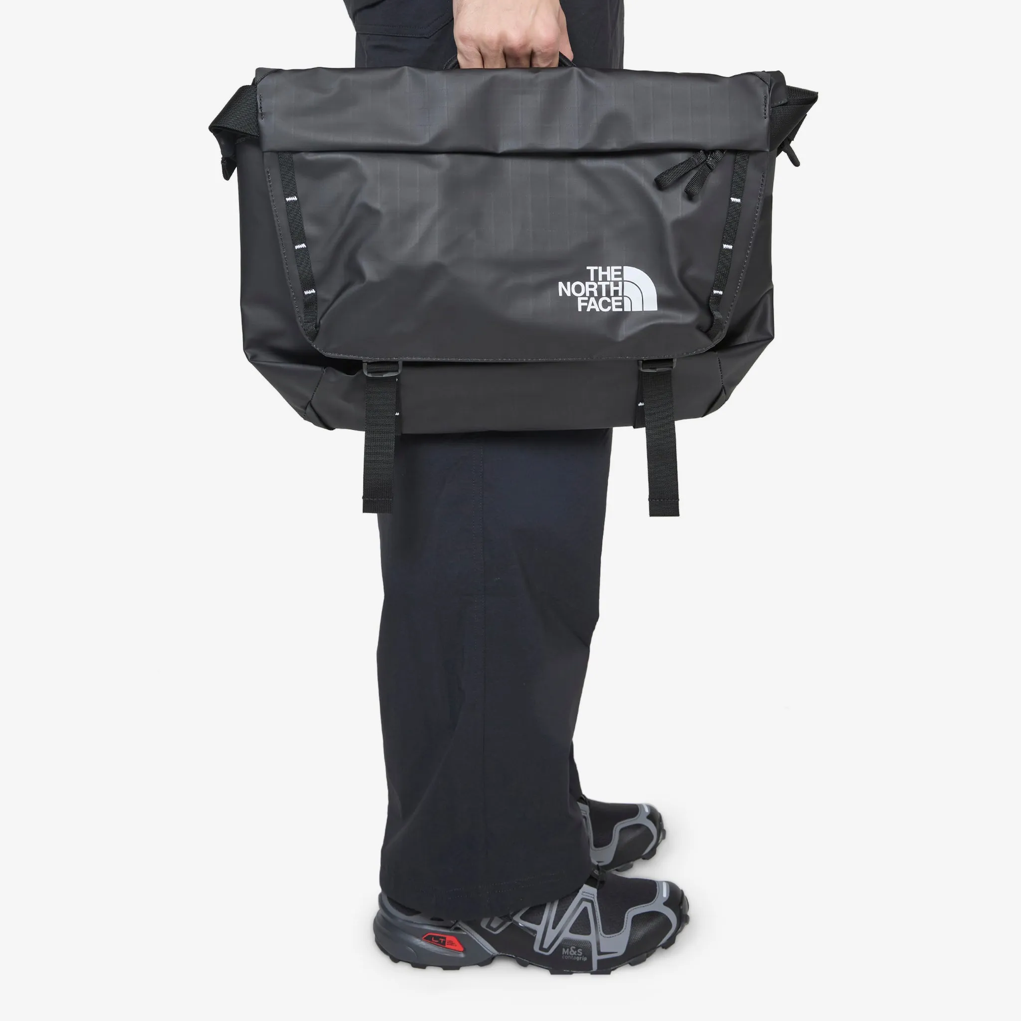 Base Camp Voyager Messenger Bag TNF Black | TNF White | NPF