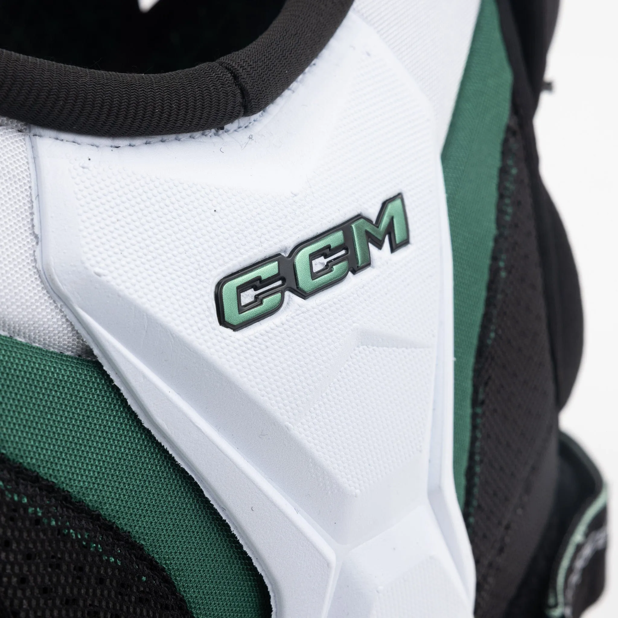 CCM Jetspeed FTW Junior Hockey Shoulder Pads - 2024