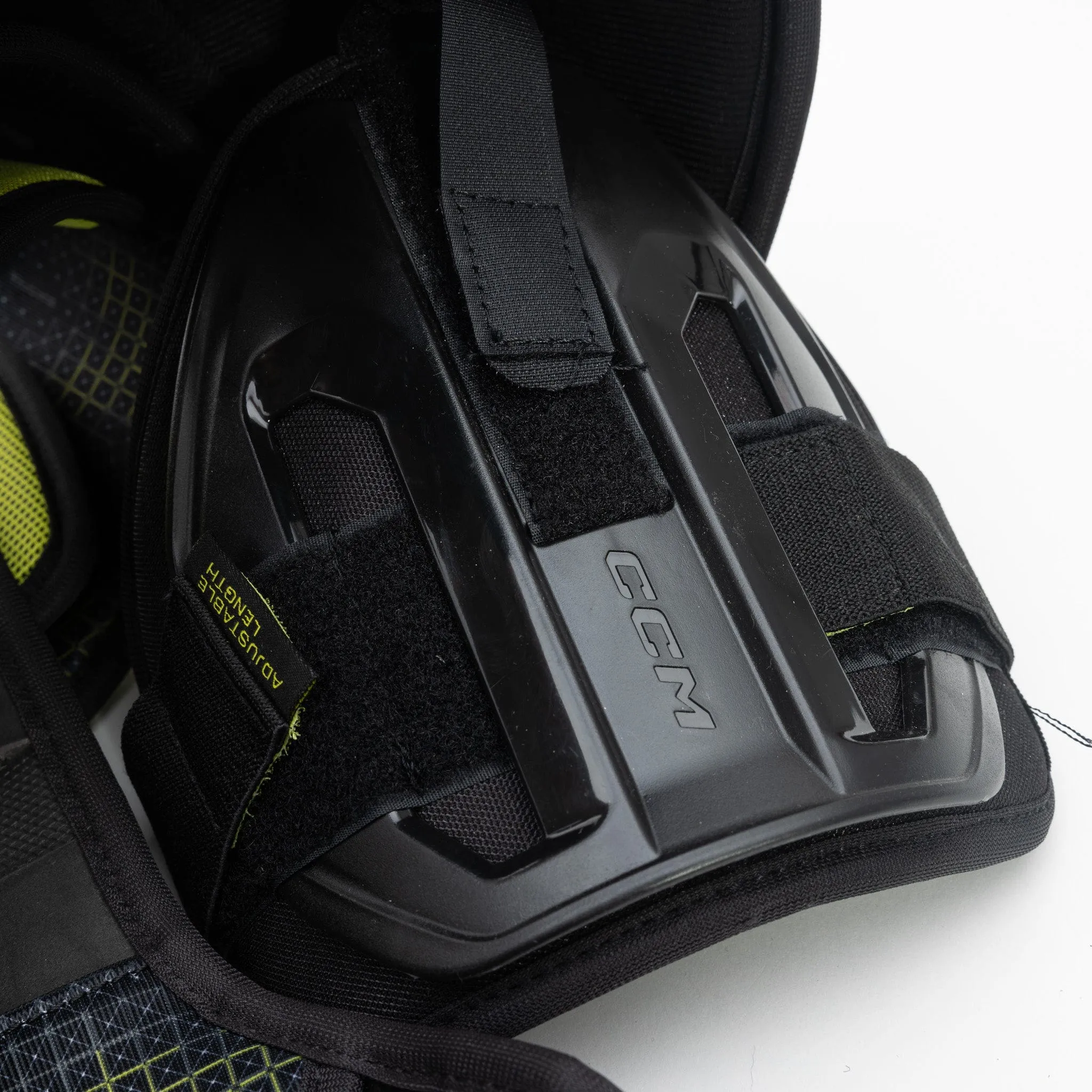 CCM Tacks XF Junior Hockey Shoulder Pads