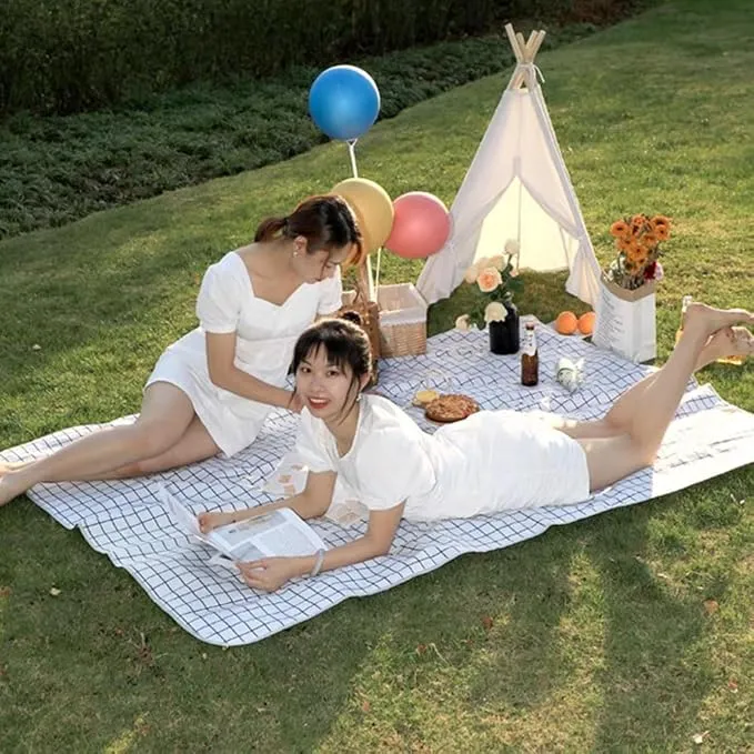 K Y KANGYUN Extra Large Picnic Blanket Outdoor Beach Blankets, Water-Resistant Foldable Sandproof Blankets Cute Picnic Mat for Beach, Camping Grass Lawn Park Mats (White, 80x60 in)