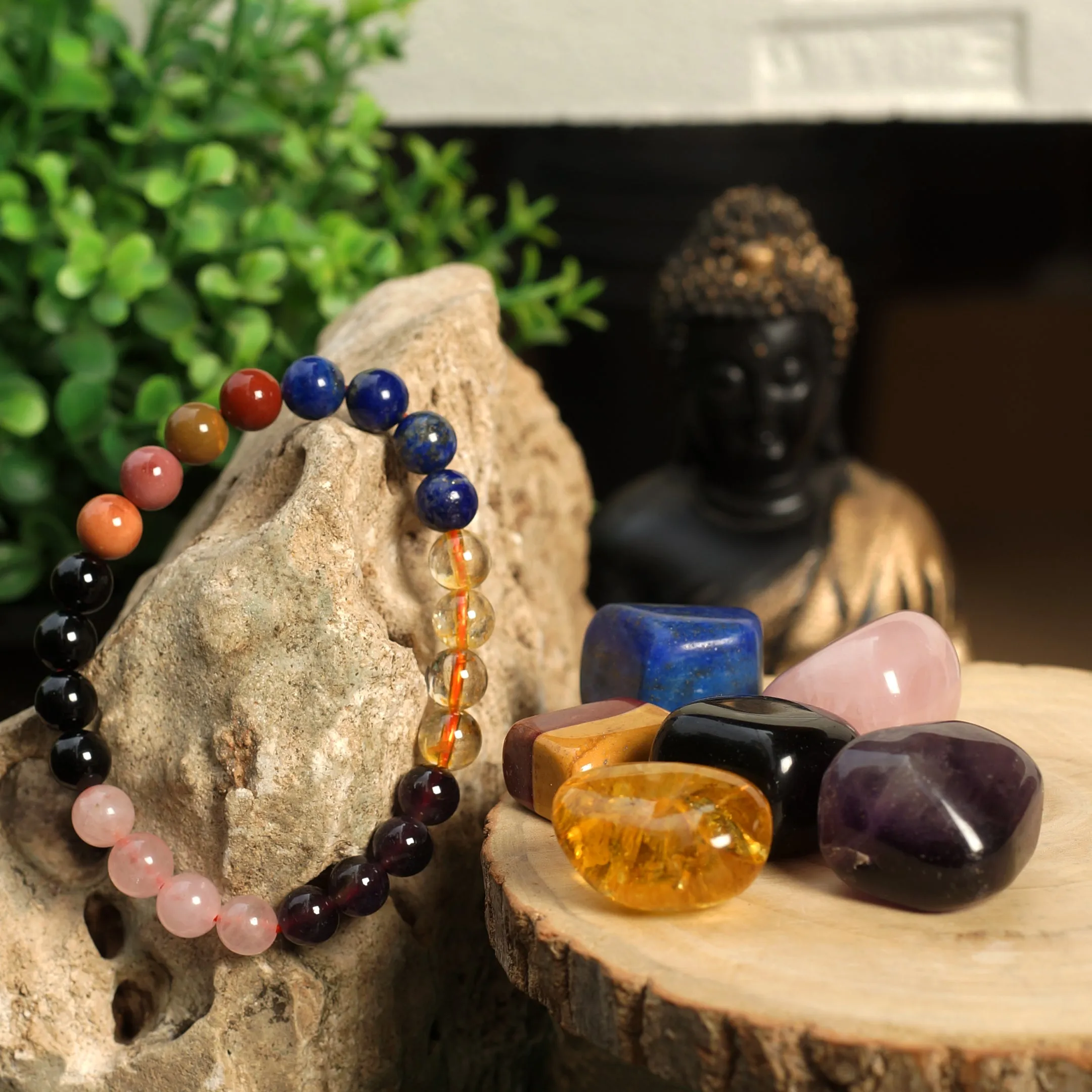 Love crystals set of 7 - Include 1 Stretchable bracelet & random natural shaped Rose Quartz, Citrine, Amethyst, Lapis Lazuli, Mookie jasper black tourmaline Palm Stones for Unconditional Love