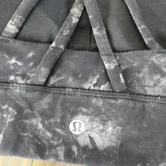 Lululemon Energy Bra Longline *Medium Support, B–D Cups Aquila Black size 10