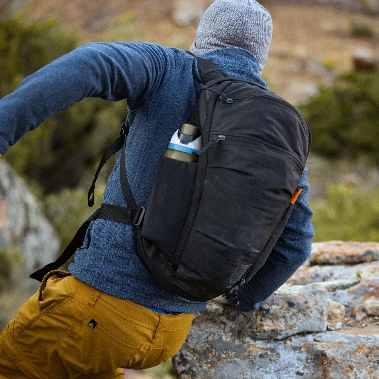 Mountain Panel Loader 22L