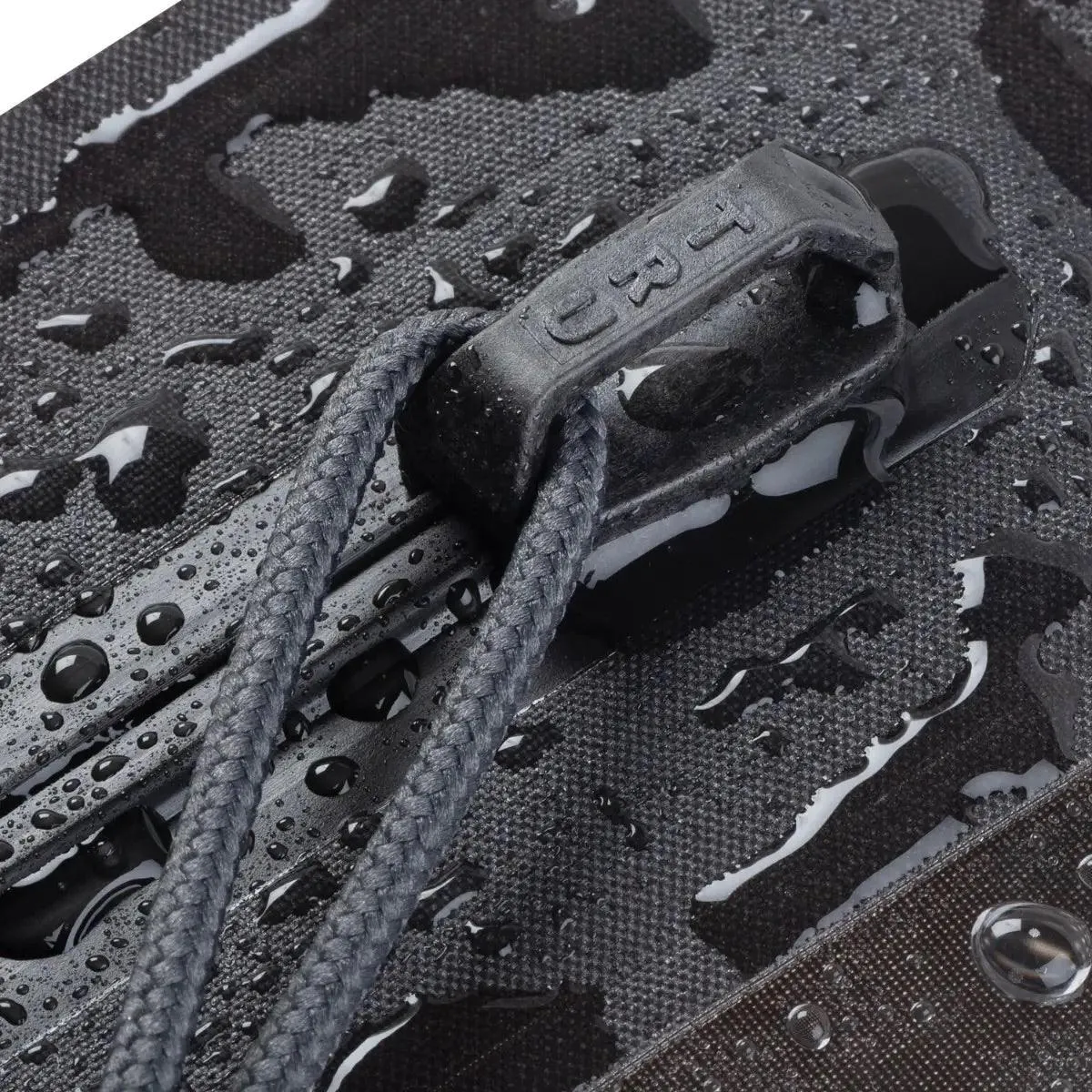 Nite Ize RunOff Waterproof Travel Pouch - CHARCOAL - Small