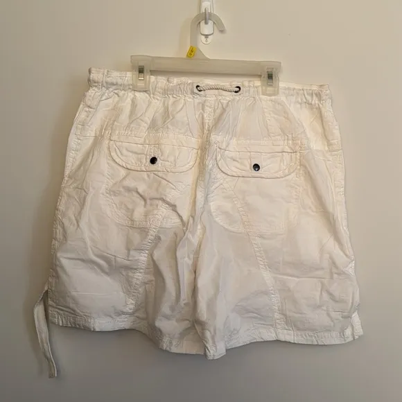 NWOT Free People White Cargo Shorts Size S