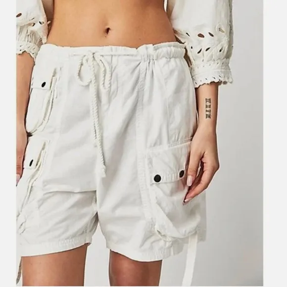 NWOT Free People White Cargo Shorts Size S