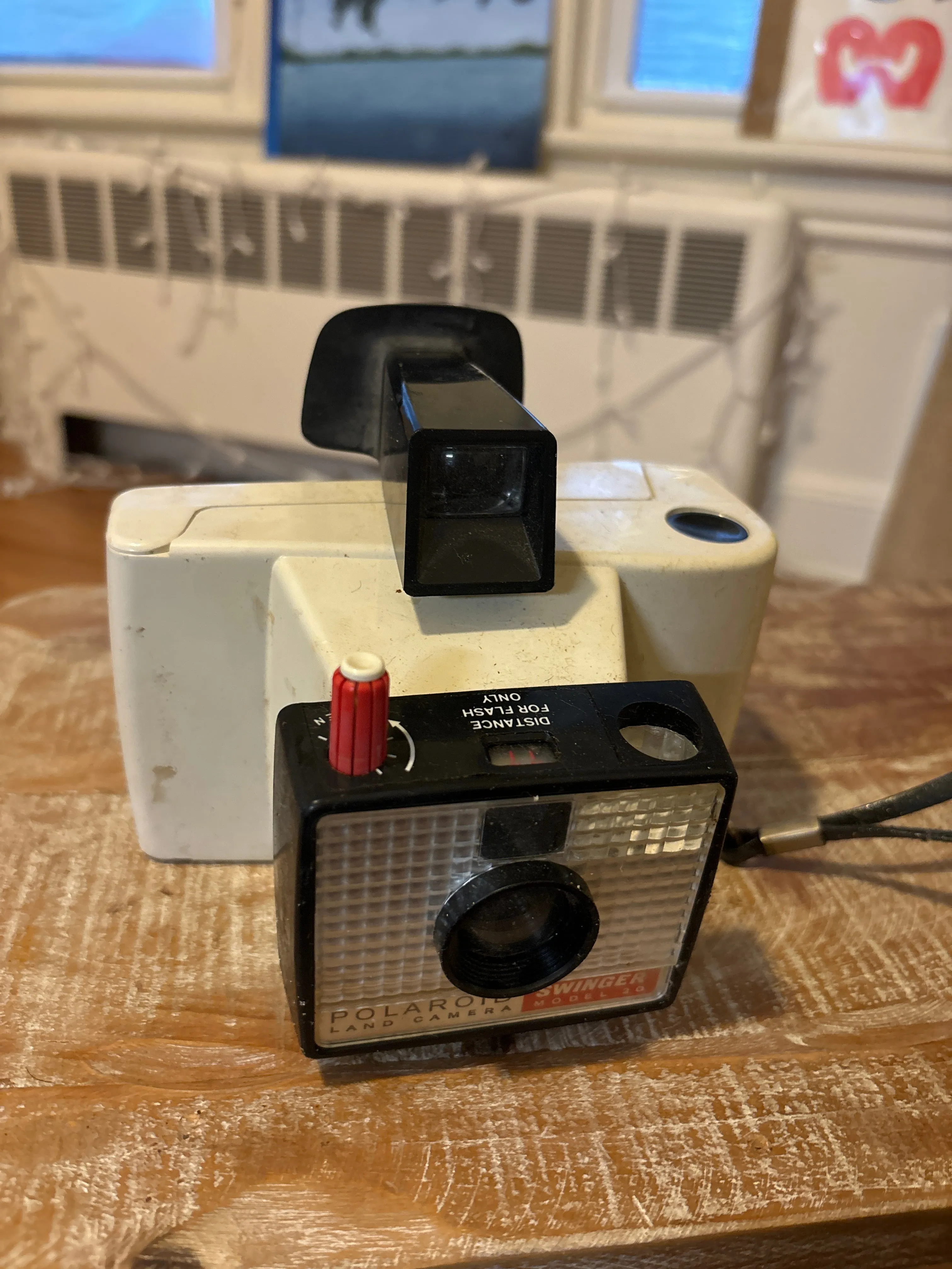 Polaroid Land Camera Swinger Model 20 Instant Camera