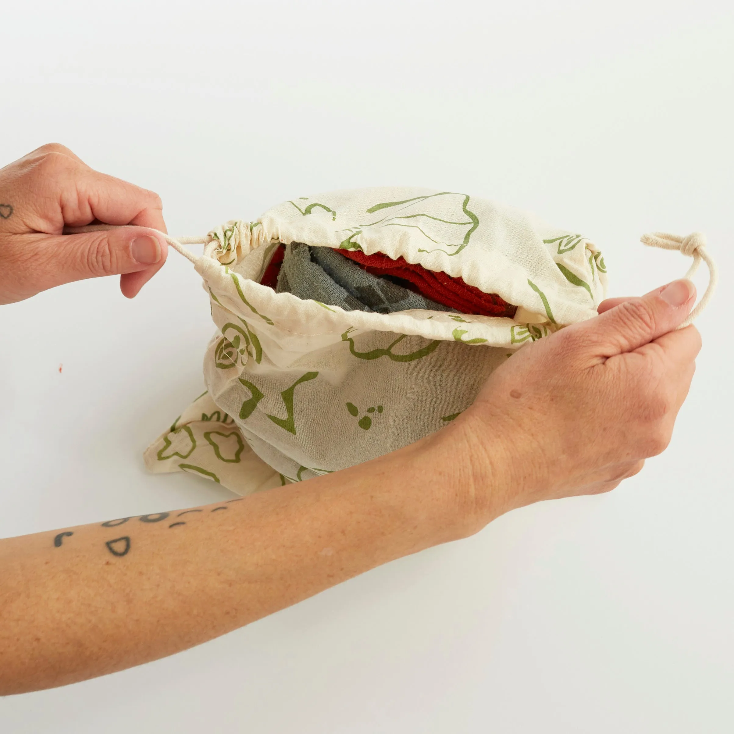 Reusable Cinch Bag - Little Moth - Sage