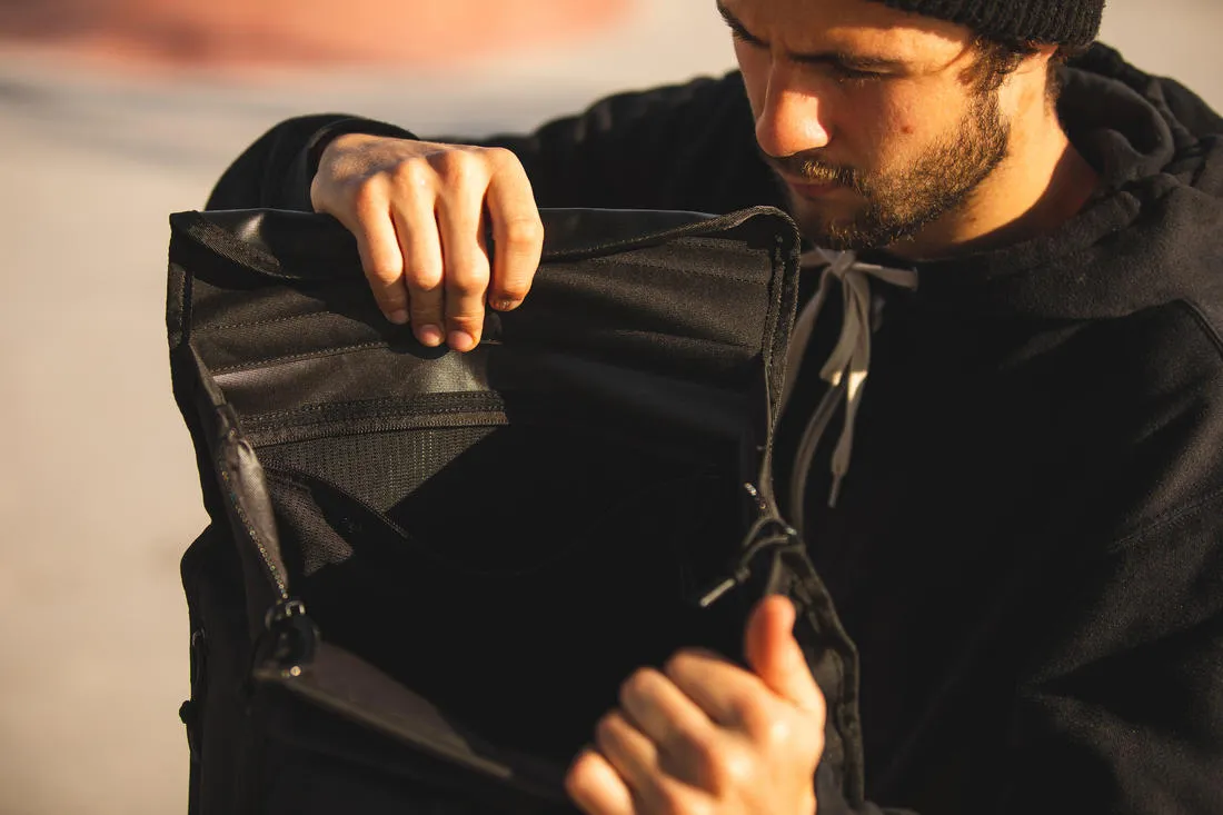 Skateboarding Backpack BG500 Rolltop 25L - Black