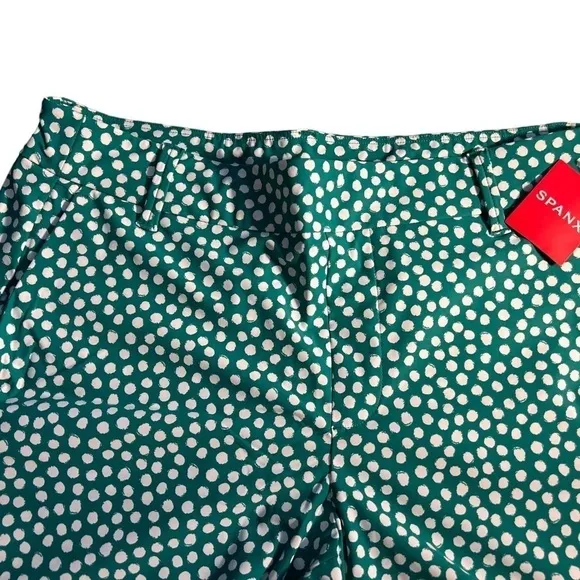 Spanx polka dot kelly green sunshine shorts, 6&quot; (A1) and (C1-L)