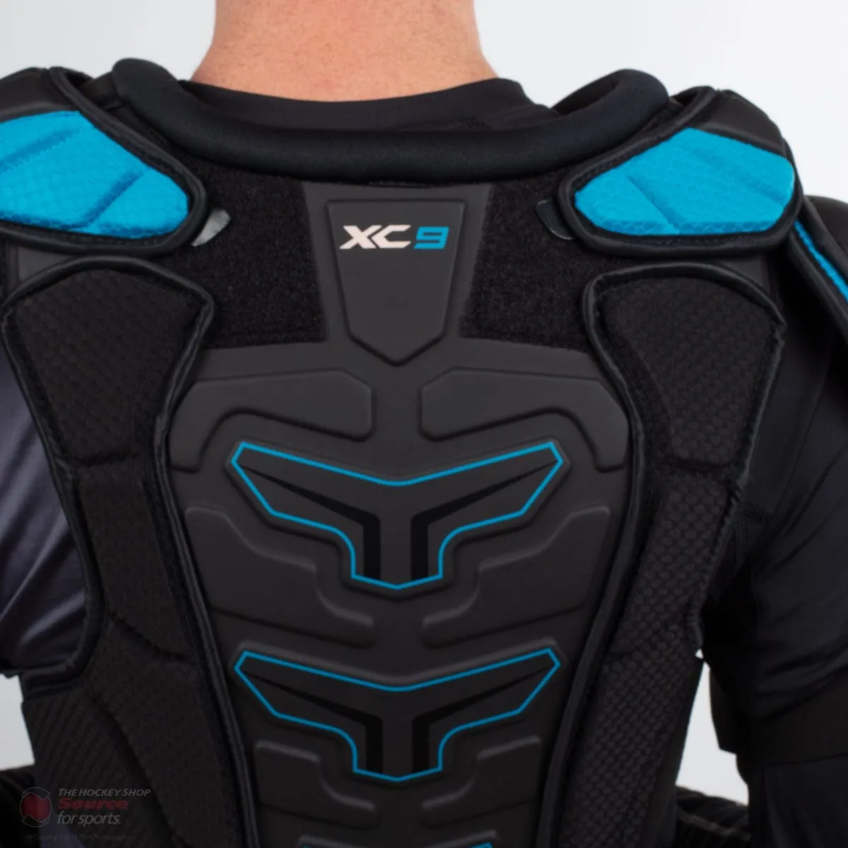 TRUE XC9 Junior Hockey Shoulder Pads