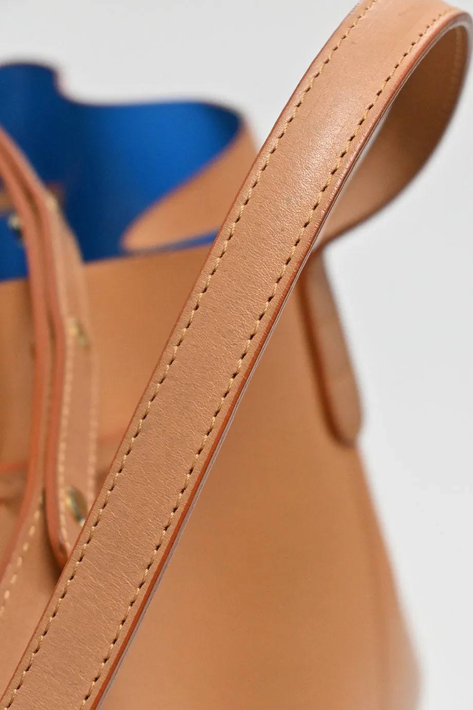 [WB5636] Mansur Gavriel | Cross-Body Bag