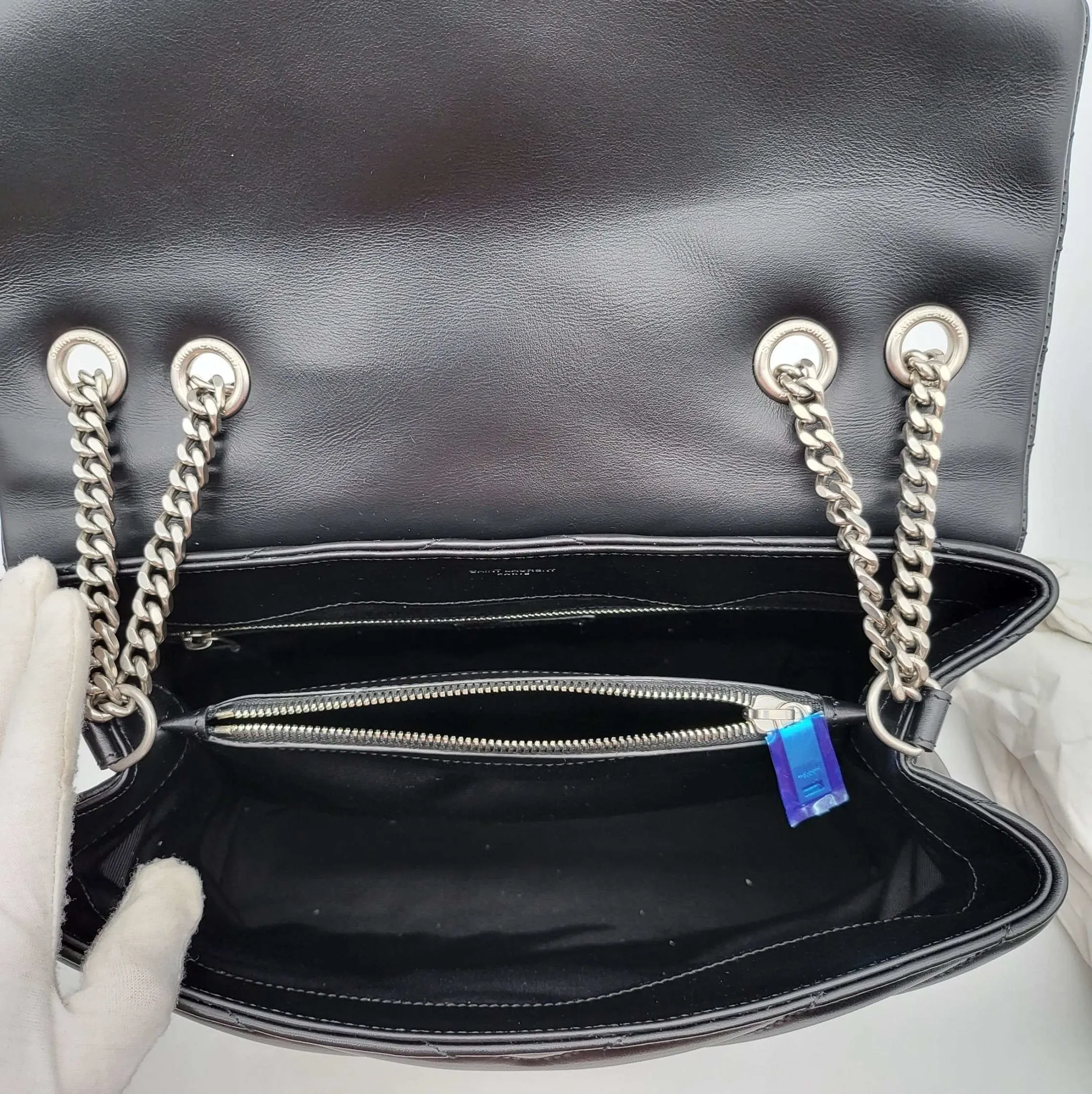 Yves Saint Laurent YSL Medium LouLou Matelasse Shoulder Bag